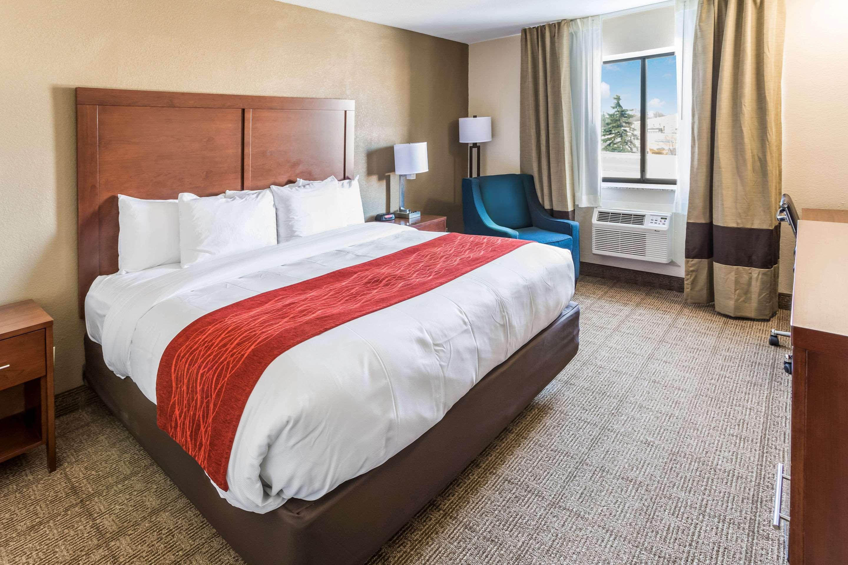 Comfort Inn Waukesha Exterior photo