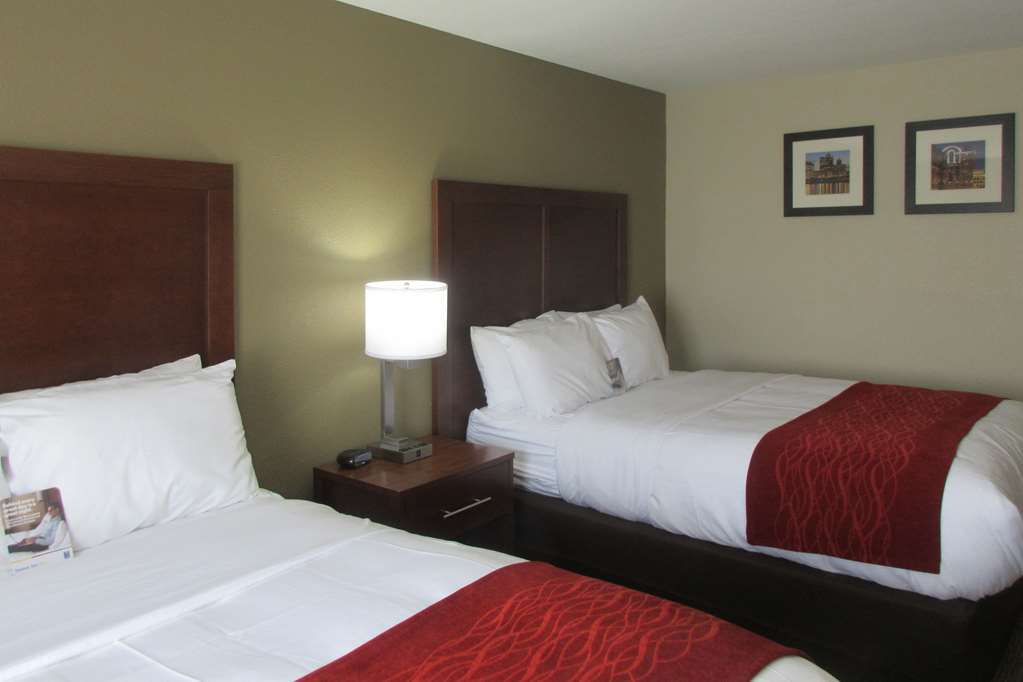 Comfort Inn Waukesha Room photo